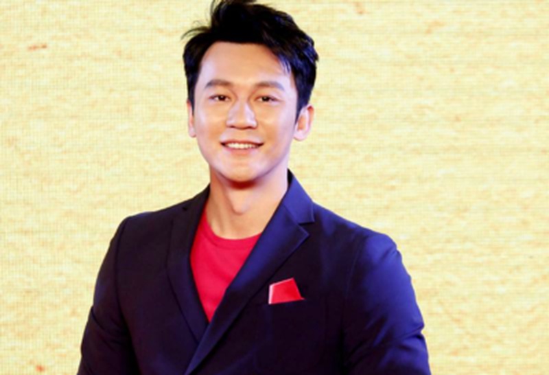 李晨