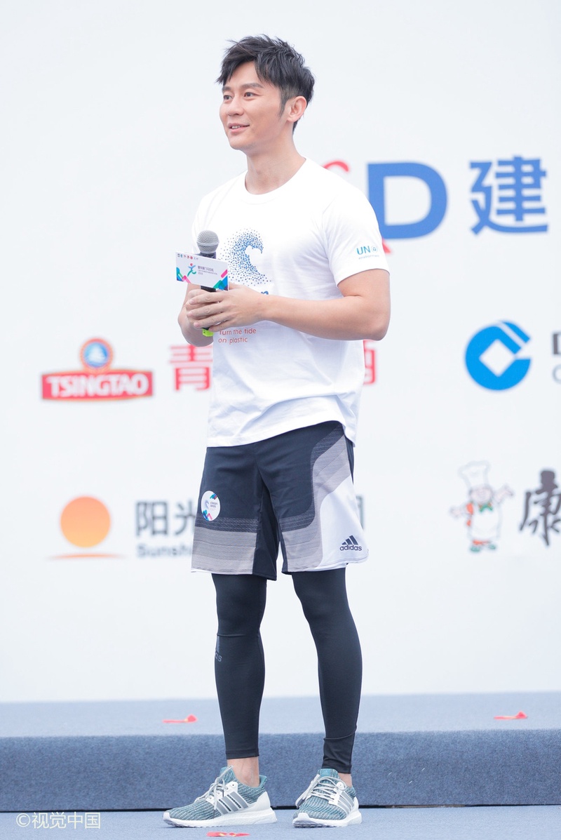 李晨
